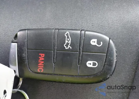 2019 Chrysler 300 Touring z USA, uszkodzony, nr VIN 2C3CCAAG2KH610300